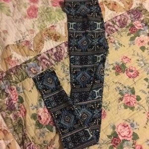 Super Soft Aztec Leggings